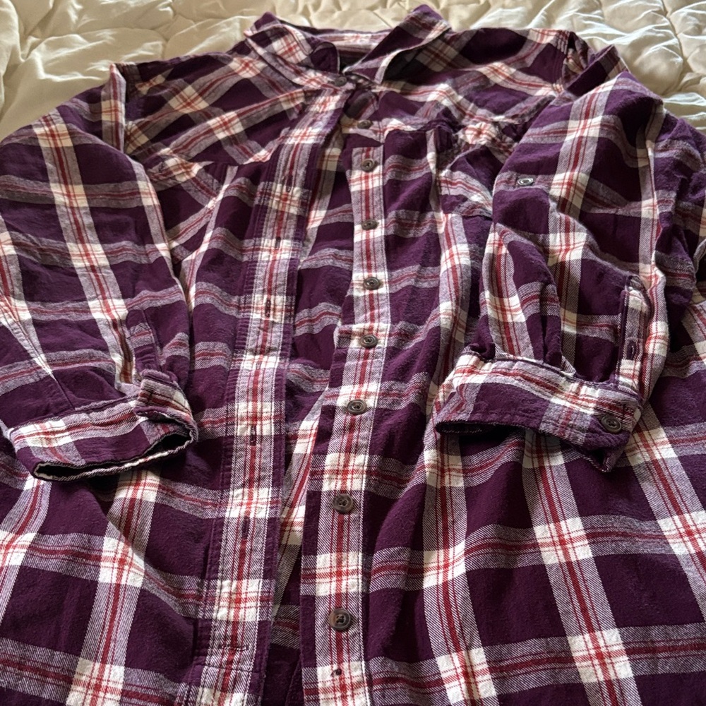Duluth Trading Co Men's Burgundy Plaid Button Down Shirt